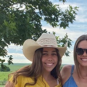 Meet your Posher, Kate